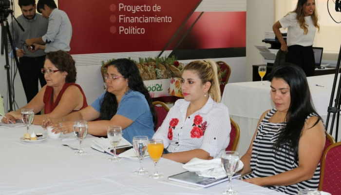 Participantes de la Escuela de Mujeres LÃ­deres se capacitaron respecto al manejo del dinero pÃºblico 